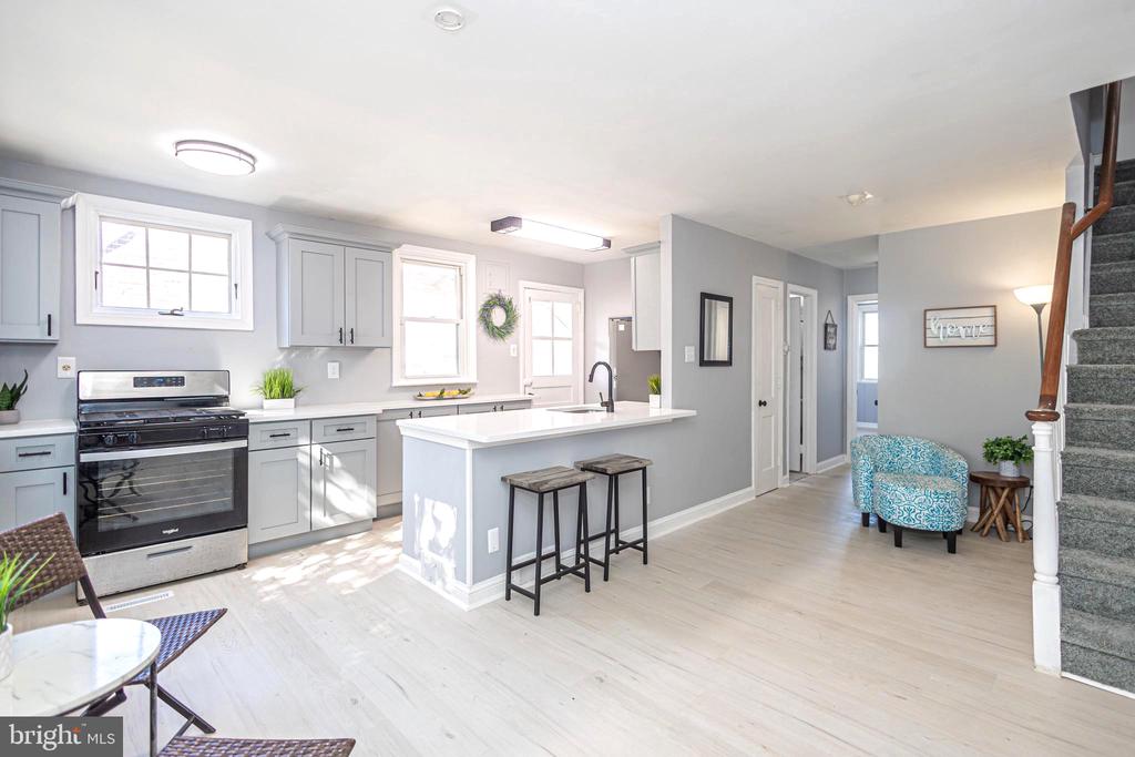 Agnew Dr, Drexel Hill, PA 19026