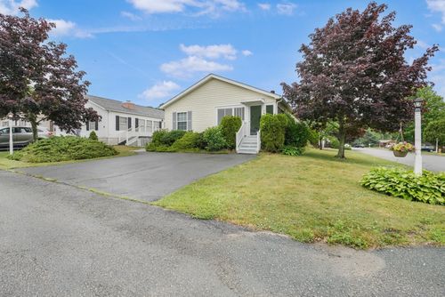 4 Nightingale Ln, Tiverton, RI, 02878-2362 | Card Image