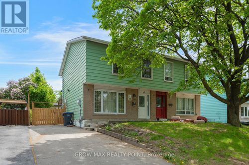 36 Bramhall Cir, Brampton, ON, L6V2G4 | Card Image