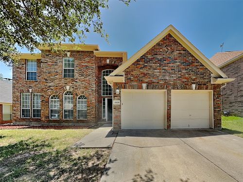 2829 Alcot Ln, Grand Prairie, TX, 75052-8346 | Card Image