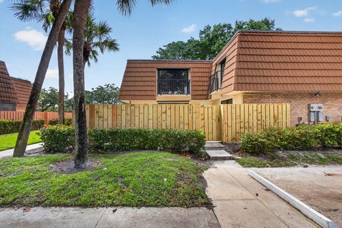 183 Charter Way, West Palm Beach, FL, 33407-6630 | Card Image