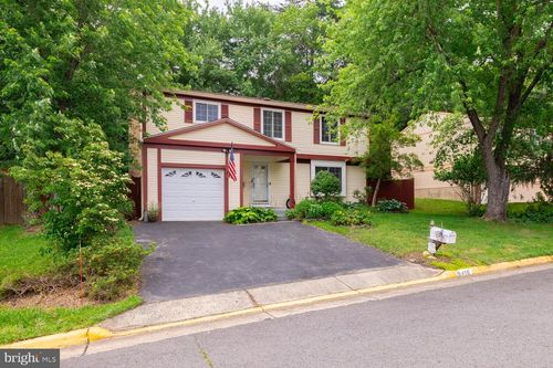 9416 Mirror Pond Dr, FAIRFAX, VA, 22032-1361 | Card Image