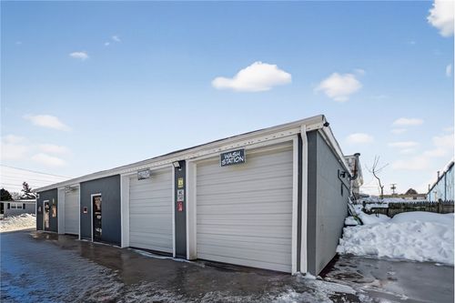 121 Calder St, Cranston, RI, 02920-6501 | Card Image