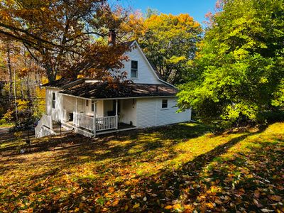 4 Hastings Rd, House other with 3 bedrooms, 1 bathrooms and 4 parking in Spencer MA | Image 2