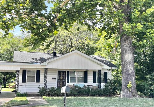 407 Oak St, Morrilton, AR, 72110-2001 | Card Image