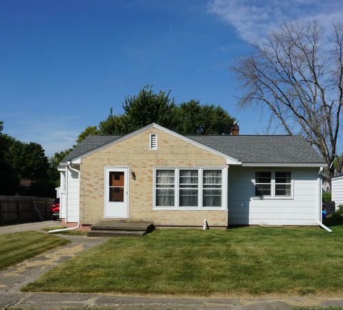 705 S Jefferson St, Wellsburg, IA, 50680-7802 | Card Image