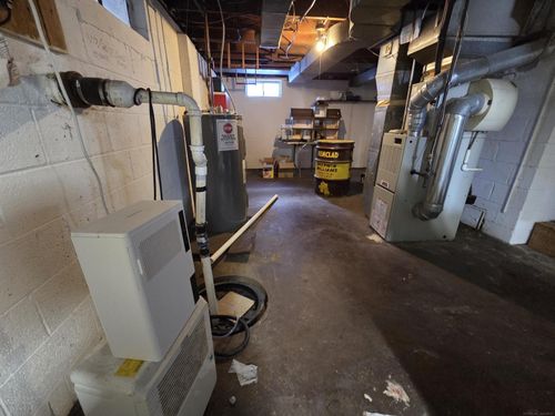 21769 Hancock St, Farmington Hills, MI, 48336-5719 | Card Image