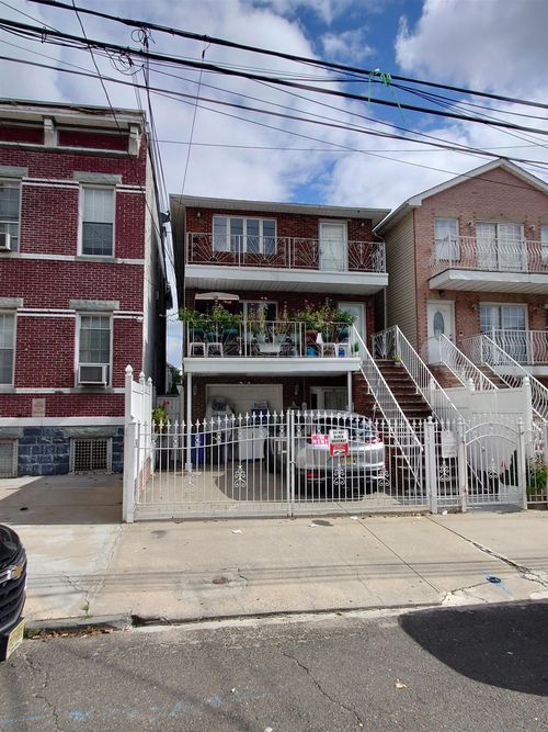 2-122 North St, Jersey City, NJ, 07307-4777 | Card Image