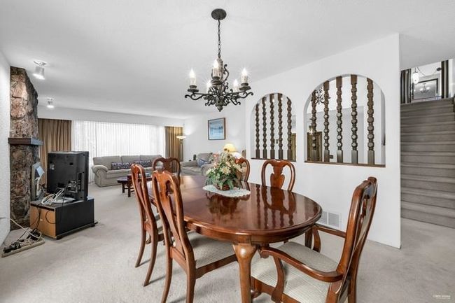 7551 Barkerville Crt, House other with 3 bedrooms, 3 bathrooms and 2 parking in Richmond BC | Image 9