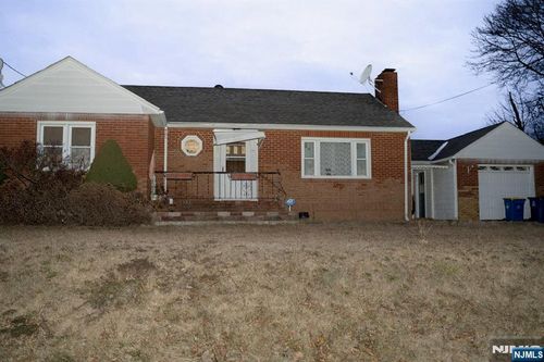 210 Franklin Blvd, Somerset, NJ, 08873-2413 | Card Image