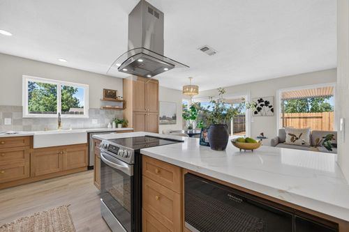 5701 Mount Shasta Court, Sacramento, CA, 95842 | Card Image