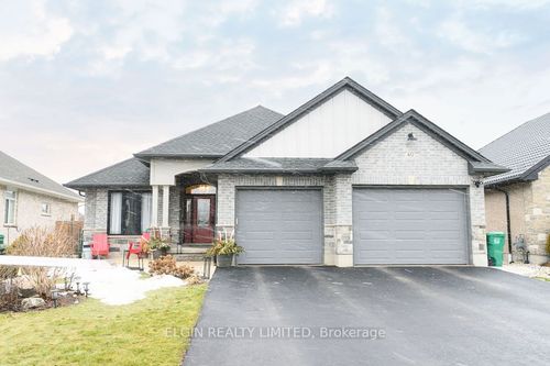 40 Glengariff Dr, St Thomas, ON, N5P3T2 | Card Image
