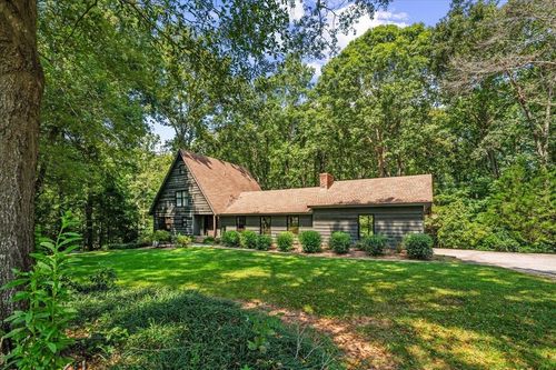 100 Caroline Dr, Roebuck, SC, 29376-3324 | Card Image