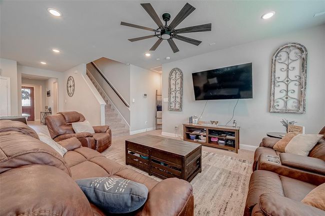Living Room | Image 8