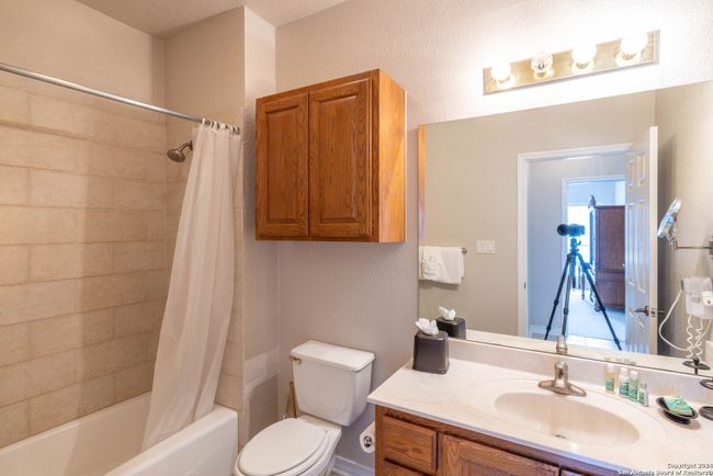UNIT-111 - 20 Tapatio Dr E, Condo with 2 bedrooms, 2 bathrooms and null parking in Boerne TX | Image 9
