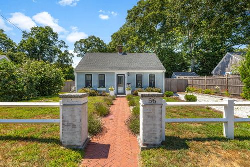 56 Amvets Ave, Falmouth, MA, 02540-3352 | Card Image