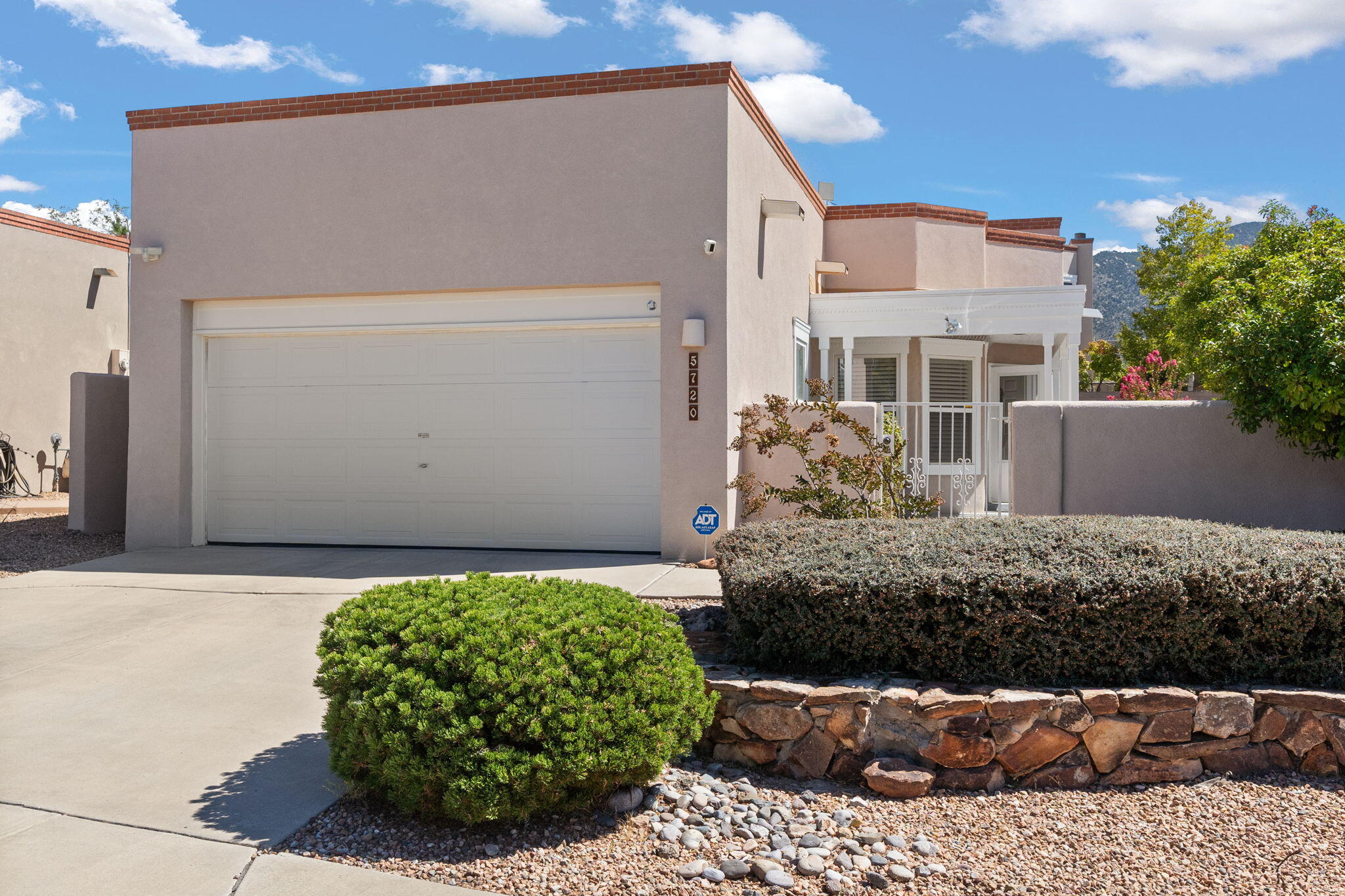 Bosque Vista Dr, Albuquerque, NM 87111