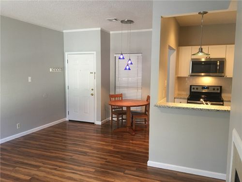 apt-207-2804 Rio Grande St, Austin, TX, 78705-3659 | Card Image