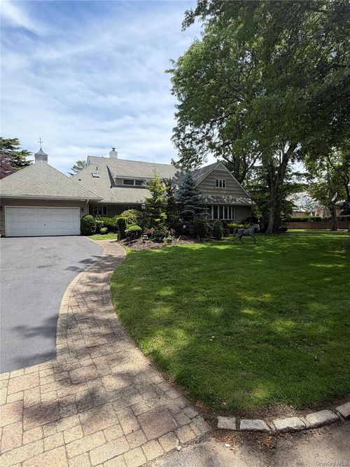 122 Woodmere Boulevard S, Hempstead, NY, 11598 | Card Image