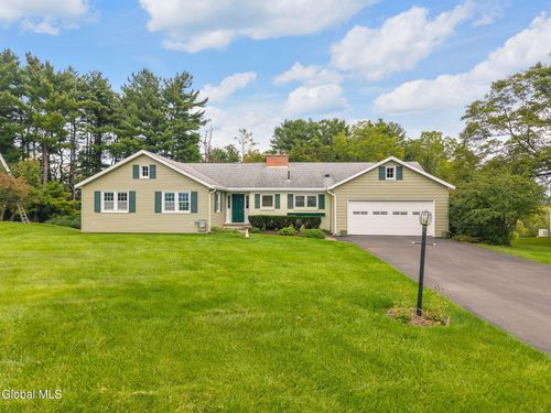 1104 Merlin Dr, Niskayuna, NY, 12309-1604 | Card Image