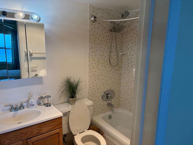 APT-608 - 3101 S Ocean Blvd, Condo with 2 bedrooms, 2 bathrooms and null parking in Highland Beach FL | Image 9