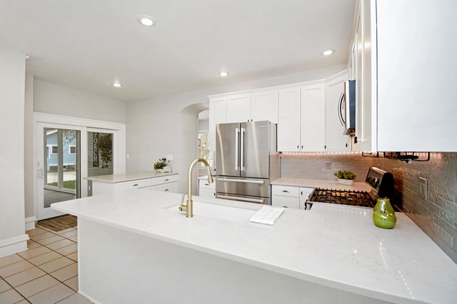 1005 Hovey Ave, House other with 3 bedrooms, 4 bathrooms and 11 parking in Normal IL | Image 31