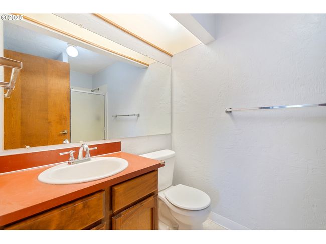 Bathroom-Hall | Image 15
