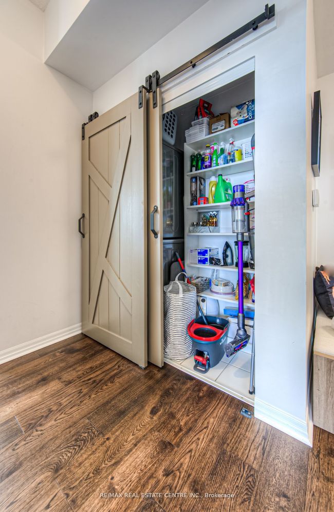 3303 - 220 Burnhamthorpe Rd W, Condo with 2 bedrooms, 2 bathrooms and null parking in Mississauga ON | Image 32
