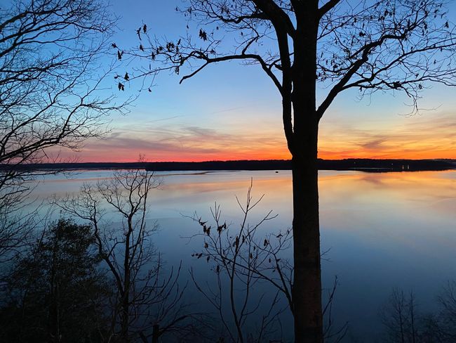 591 Shore Dr, House other with 3 bedrooms, 2 bathrooms and 2 parking in Big Sandy TN | Image 85