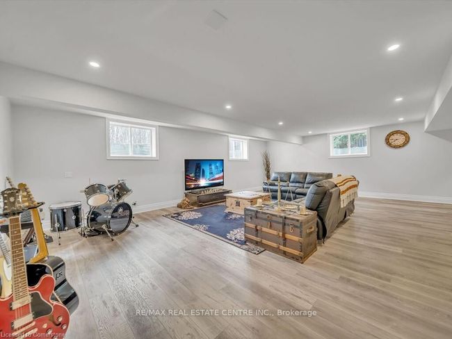 1011 Townline Rd, House other with 5 bedrooms, 5 bathrooms and 17 parking in Puslinch ON | Image 21