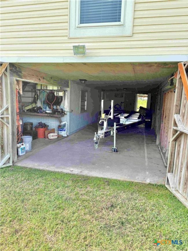 604 W Maple St, House other with 5 bedrooms, 3 bathrooms and null parking in Port O Connor TX | Image 22