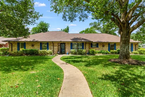 2209 Monica Ln, Palestine, TX, 75803-8592 | Card Image