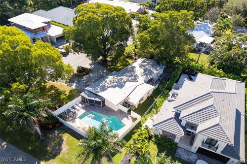 1290 10th Ave N, NAPLES, FL, 34102-5428 | Card Image