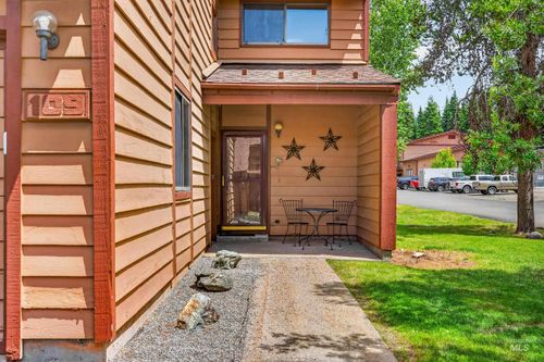 s109-1607 Davis Ave, Mccall, ID, 83638-1033 | Card Image