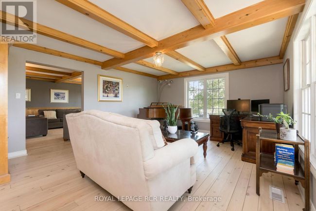 5031 Sixth Line, House other with 4 bedrooms, 3 bathrooms and 14 parking in Erin ON | Image 8