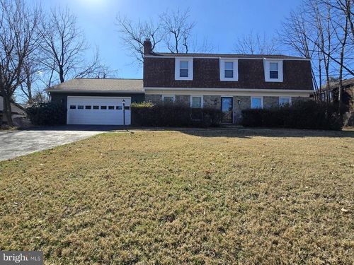 1530 Pathfinder Ln, MCLEAN, VA, 22101-3508 | Card Image