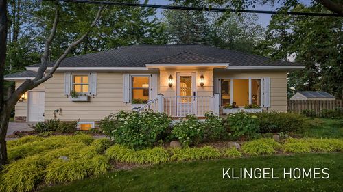 17586 168th Ave, Spring Lake, MI, 49456-1302 | Card Image
