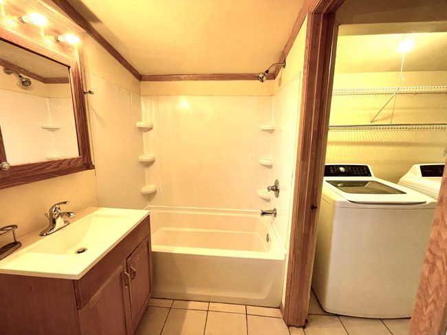 6 Stirling Ct, House other with 3 bedrooms, 1 bathrooms and 4 parking in Middletown CT | Image 25