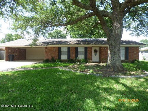 166 Lee Ave, Vidalia, LA, 71373-3717 | Card Image