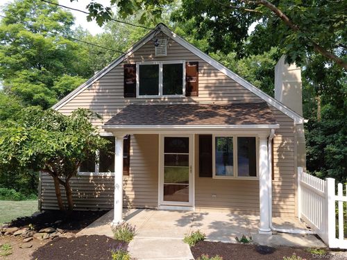 106 Mill St, Cornwall, NY, 12518-1213 | Card Image