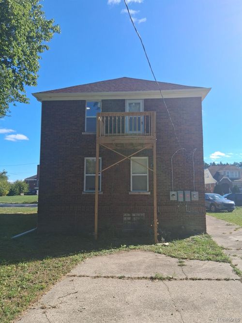 15231 Evanston St, Detroit, MI, 48224-2851 | Card Image