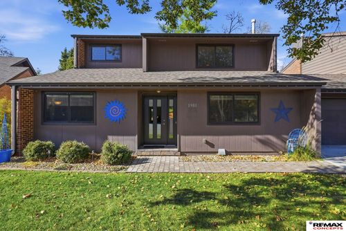 1901 Greenbriar Ln, Lincoln, NE, 68506-1673 | Card Image