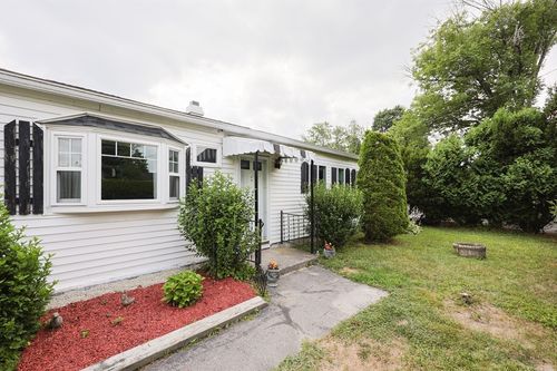 23 Laurie Ln, Lowell, MA, 01854-1213 | Card Image