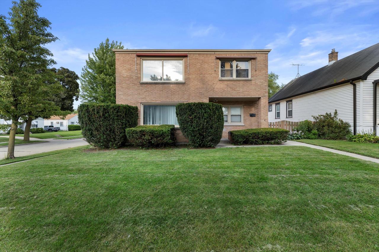 Quincy Ave, Milwaukee, WI 53207