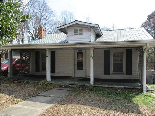 304 Welch Dr, High Point, NC, 27265-3054 | Card Image
