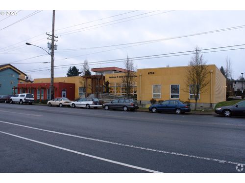 6736 Ne Killingsworth St, Portland, OR, 97218-3338 | Card Image