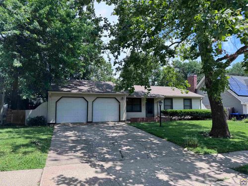 4320 Sw Twilight Dr, Topeka, KS, 66614-3021 | Card Image