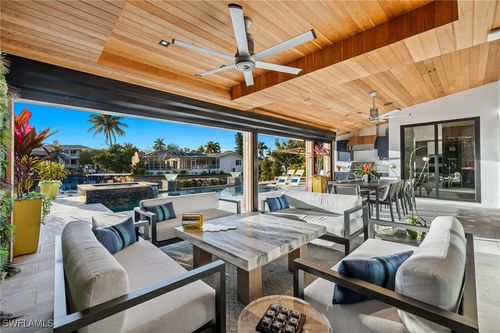 1650 Mullet Ct, NAPLES, FL, 34102-1526 | Card Image