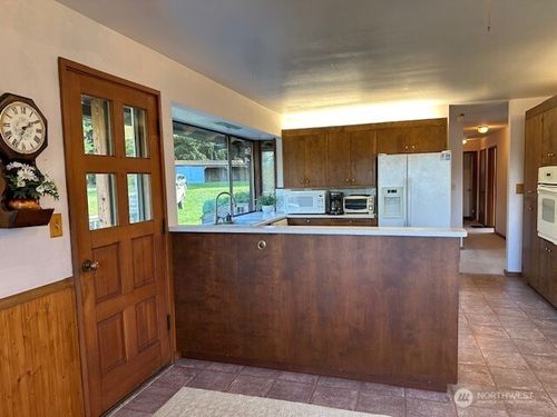 6255 Turkey Hill Rd, Clinton, WA, 98236-9559 | Card Image