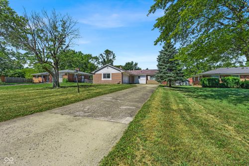 8238 11th St, Indianapolis, IN, 46219-4002 | Card Image